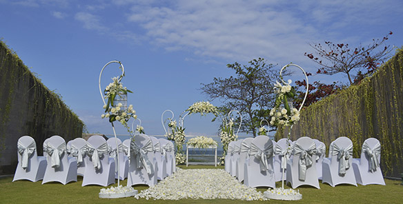 Wedding - Outdoor Flower Wedding Stage Set Up