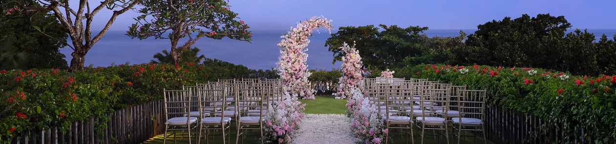 Green Roof 360 Ceremony Set Up