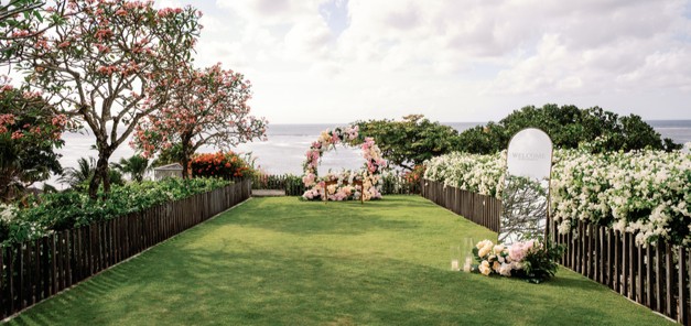 Green Roof 360 Elopement Set Up