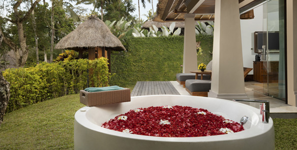 Heavenly Jacuzzi Villa - Outdoor Jacuzzi