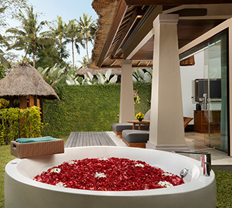 Heavenly Jacuzzi Villa - Outdoor Jacuzzi