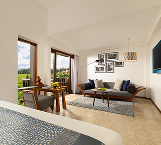 Impressive Forest Corner Suite - Living Area