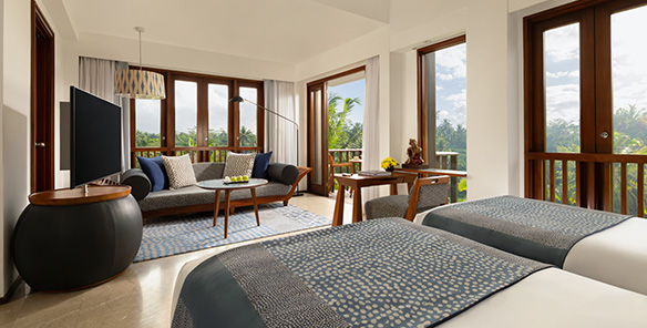 Impressive Forest Corner Suite - Twin Bedroom