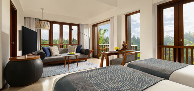 Impressive Forest Corner Suite - Balcony