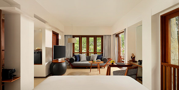 Impressive Forest Corner Suite