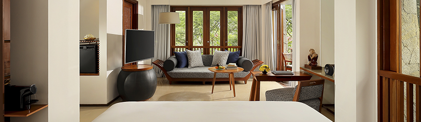 Impressive Forest Corner Suite