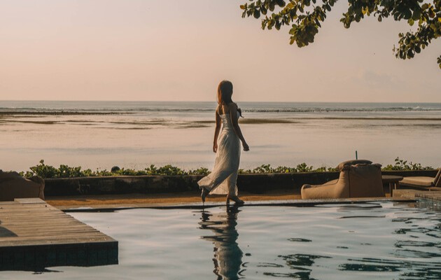 Infinity Pool di Maya Sanur