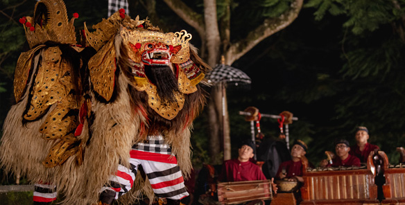 Cultural Dining Experience at Maya Ubud