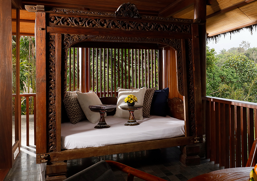 Antique Indonesian Java Wedding Bed - Maya Ubud Villas
