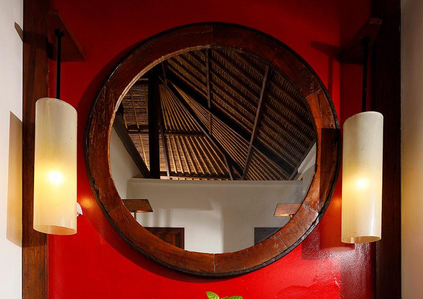 Pedati Wheel Round Mirror - Maya Ubud Resort Area